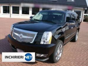 Cadillac Escalade Lateral