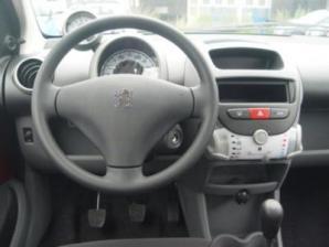 Peugeot 107 Interior