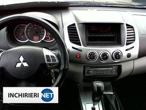 Mitsubishi L200 interior