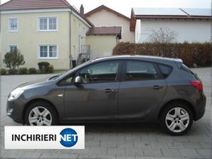 Opel Astra lateral