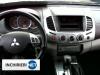 masina Mitsubishi L200 interior