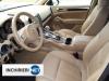 masina Porsche Cayenne interior